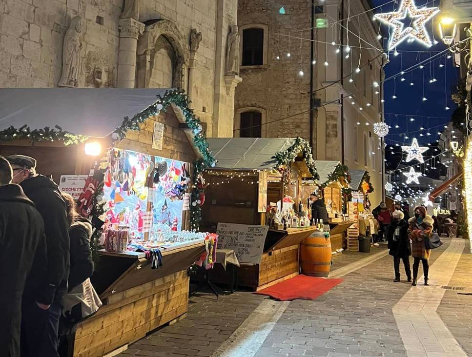 MERCATINI DI NATALE DI CARAMANICO TERME (Dicembre)